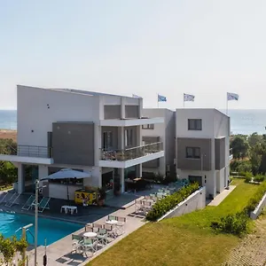 heraclea-luxury-suites-by-travel-pro-services-nea.hotelschalkidiki.net/
